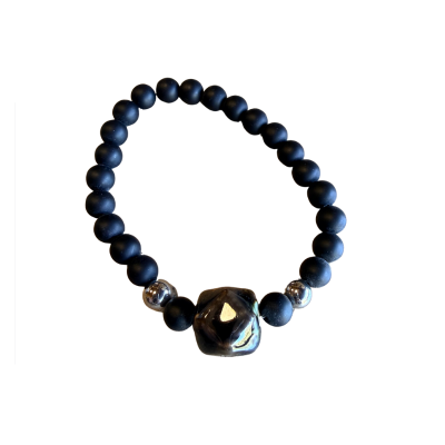 Bracelet en billes volcaniques /pierre taupe et blanc